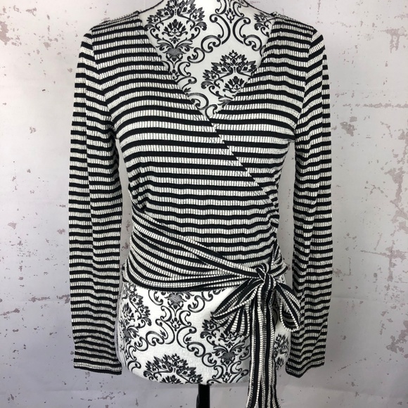 * Le Lis Wrap Top * Striped Cropped Shirt Stretch - Picture 6 of 7